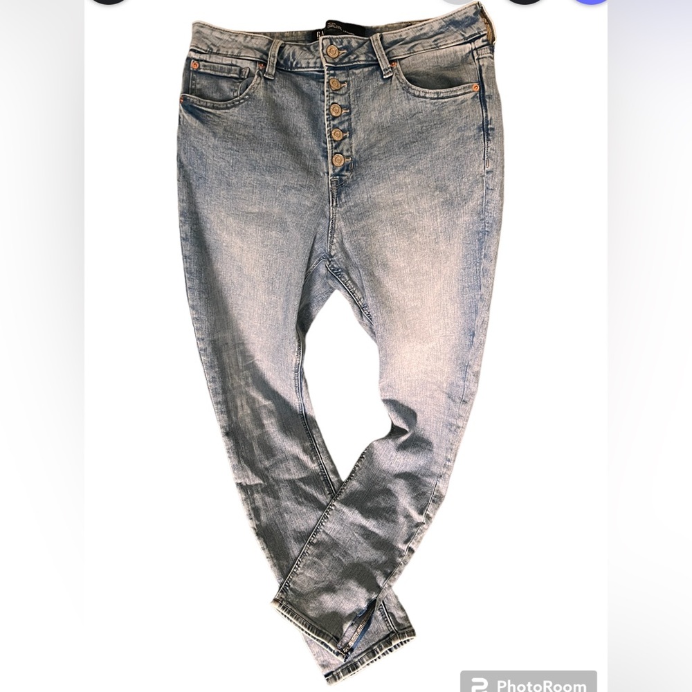 Women’s high rise size 12 Gap Denim universal legging jeans
